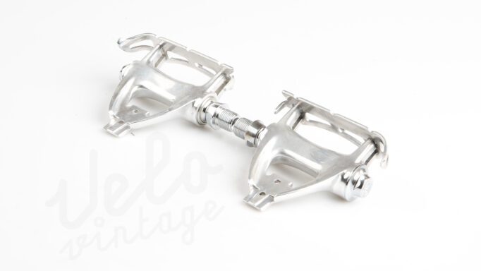 NOS/NIB Vintage Campagnolo Chorus Pedaler