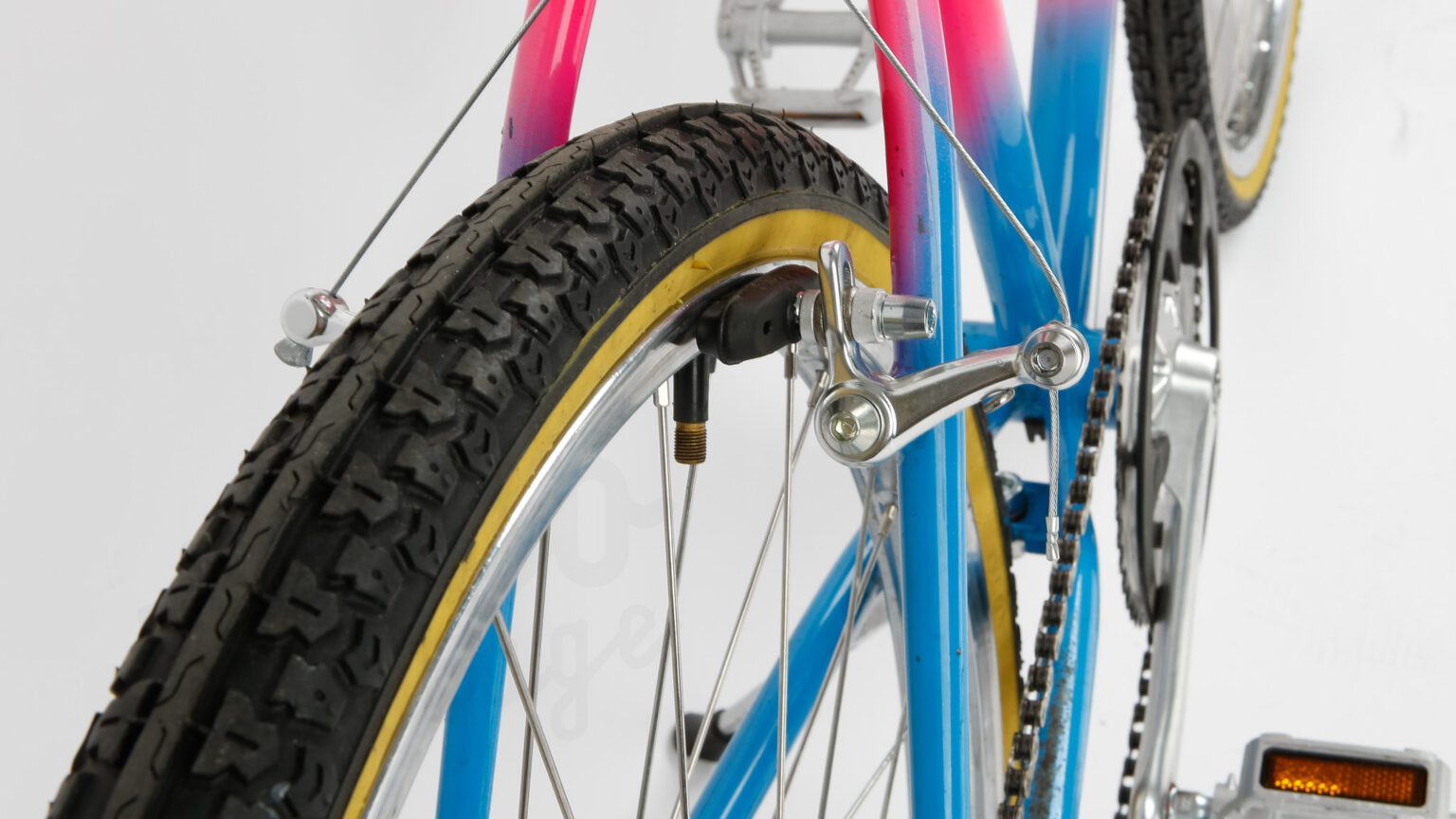 Roues Vintage SG COYOTE Pour 1/10 - Neuves - Petite Trace Sur Jante (voir Photo 2)