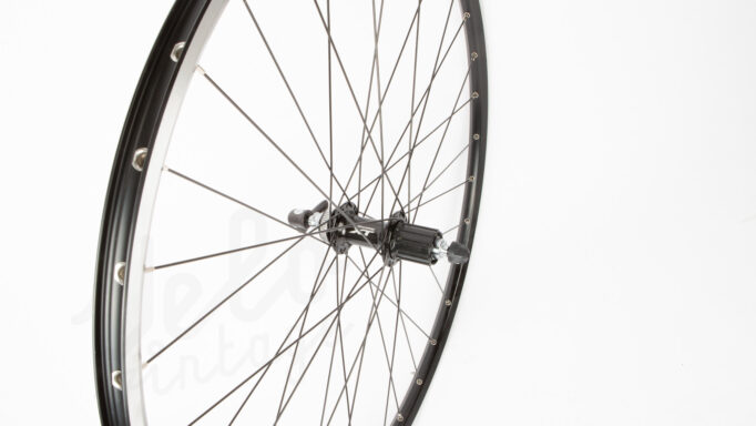 Baghjul 700c | Shimano 8-10 speed | Mavic A 319 Fælg Sort | Shimano Deore XT CL Nav | Sort