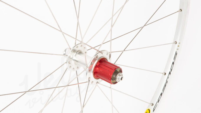 NOS Vintage 700c Baghjul | Clincher Mavic Cosmos Clincher 24H / Zipp 208 Shimano 8-10 Speed | Sølv