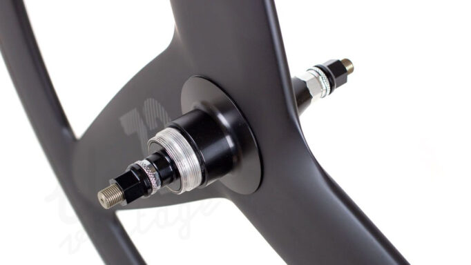 BLB Notorious Z3 Full Carbon Track Baghjul  | 700c | Clincher | Sort