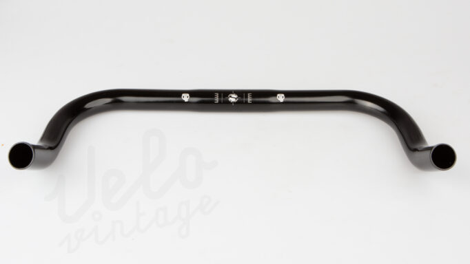 BLB Bullhorn Bar | 36cm Bred | 25,4mm | Sort