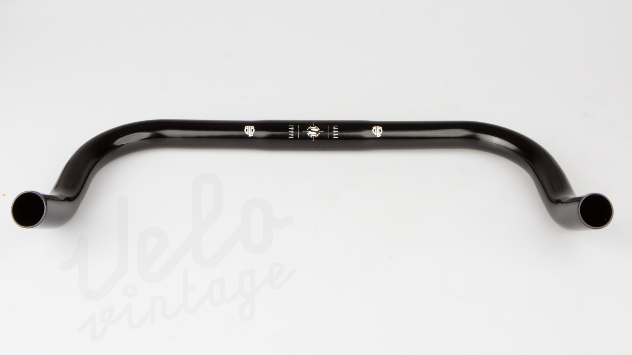 BLB Bullhorn Bar | 36cm Bred | 25,4mm | Sort