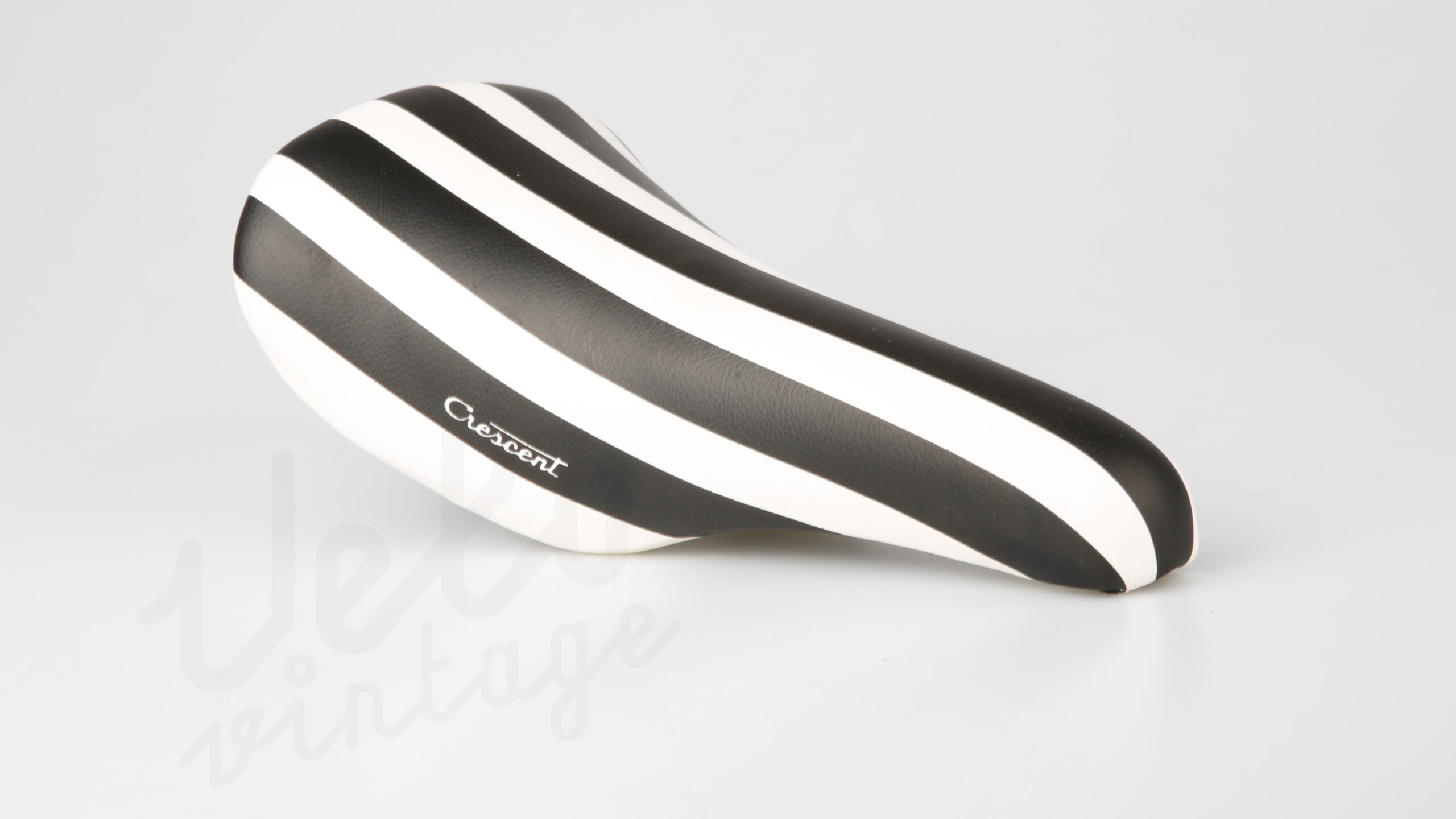 NOS Selle Royal Dolphin Sadel |"Crescent" Zebra