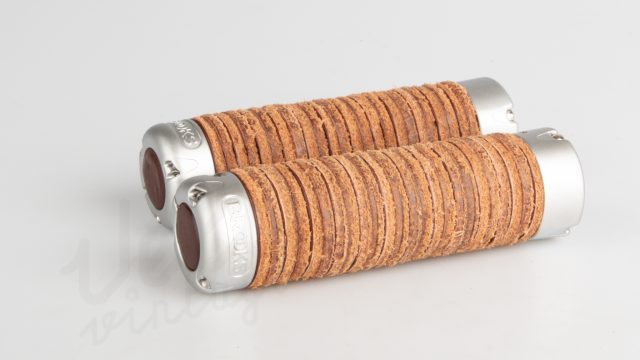 Brooks-England_Plump_Grips_130mm_Antique-Brown-2