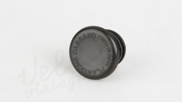 NOS_Plastique_Cassano-Plug-Blk-2