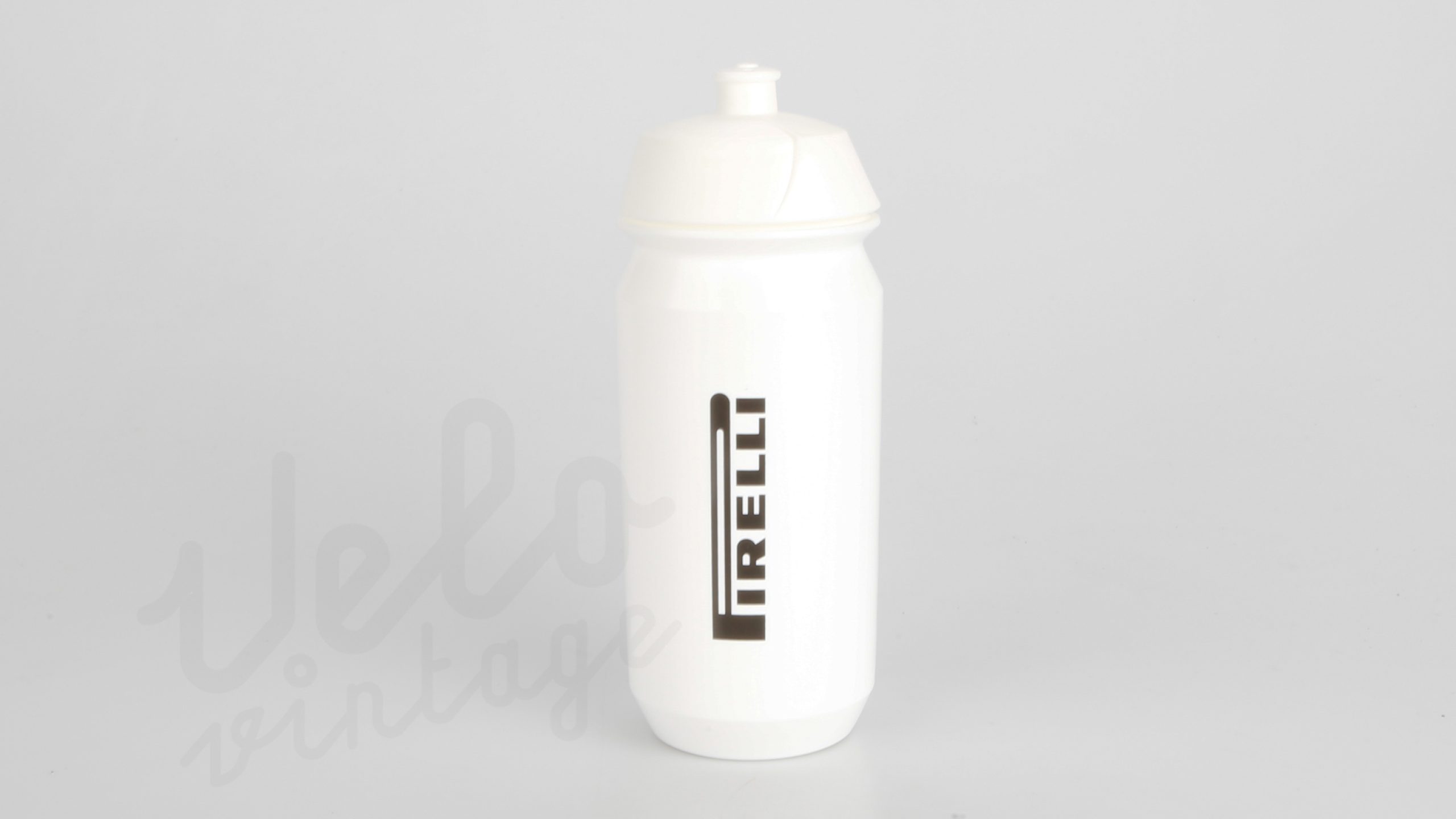 Pirelli-Flaske-Hvid