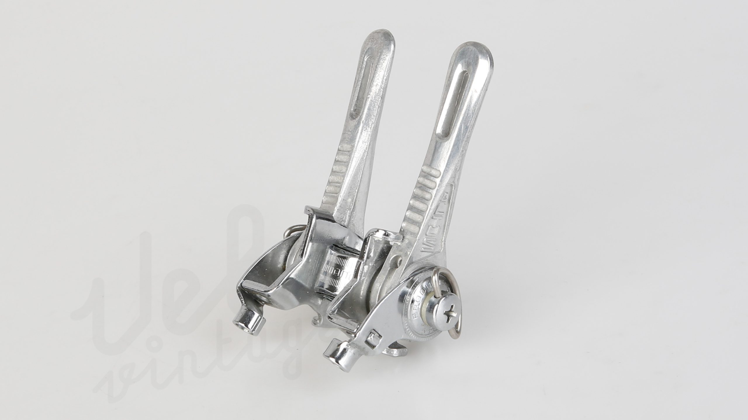 Shimano_Altus_SL-AT12-2