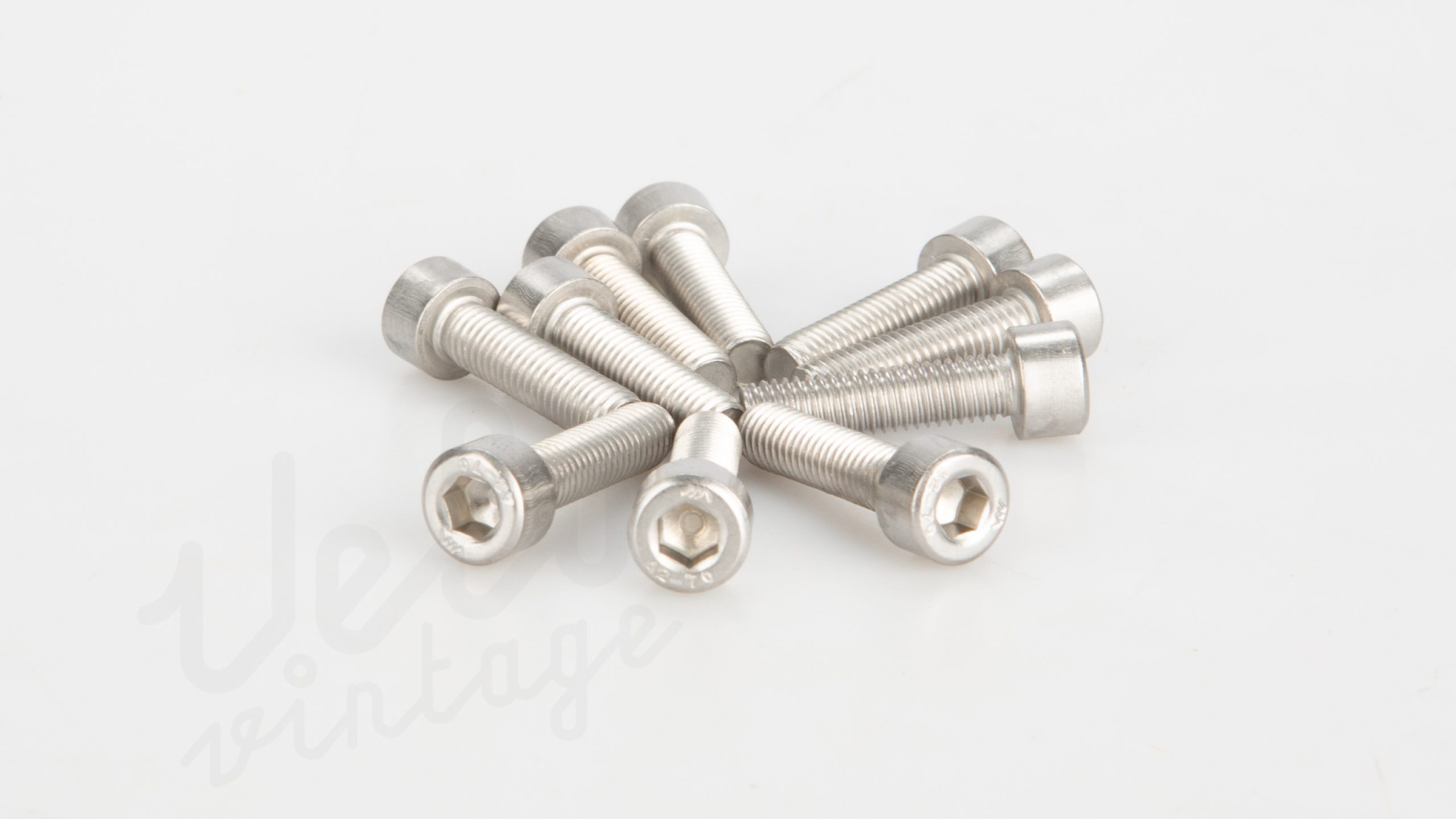 Stainless-Bolts-M5x20mm-3